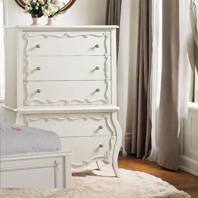 Edalene Pearl White Chest